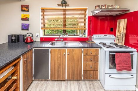 Photo of property in 10 Saunders Place, Gonville, Whanganui, 4501