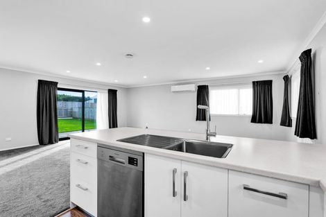 Photo of property in 48b Celia Street, Stratford, 4332