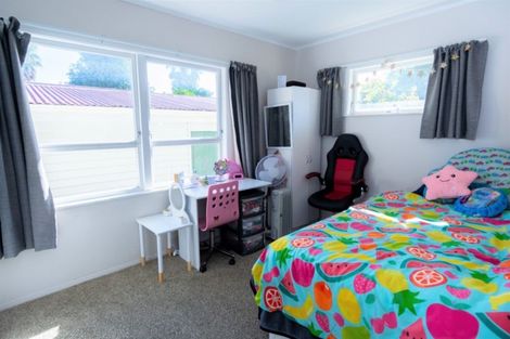 Photo of property in 15 Taonui Street, Rosehill, Papakura, 2113