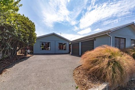 Photo of property in 6 Tracy Place, Redwood, Christchurch, 8051