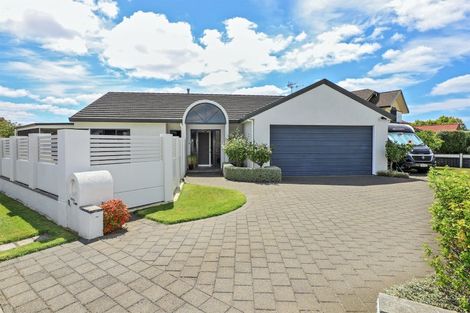 Photo of property in 12 Knightsbridge Place, Taradale, Napier, 4112