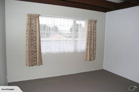 Photo of property in 9/5 Keeling Road, Henderson, Auckland, 0612
