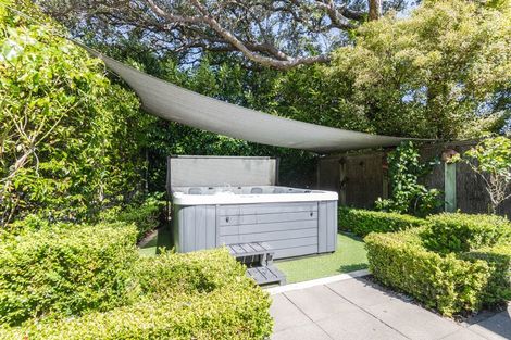 Photo of property in 17a Simla Crescent, Khandallah, Wellington, 6035