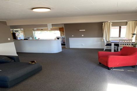 Photo of property in 2a Coniston Avenue, Te Atatu South, Auckland, 0610