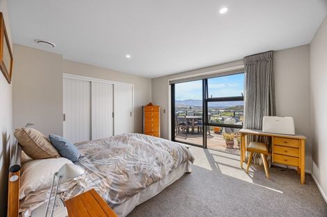 Photo of property in 6 Nokomai Street, Wanaka, 9305