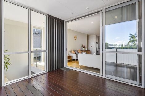 Photo of property in 44 Regent Street, Devonport, Auckland, 0624