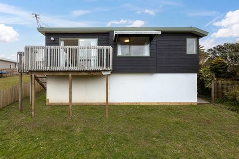 Photo of property in 1/12 Sunnyfield Crescent, Glenfield, Auckland, 0629