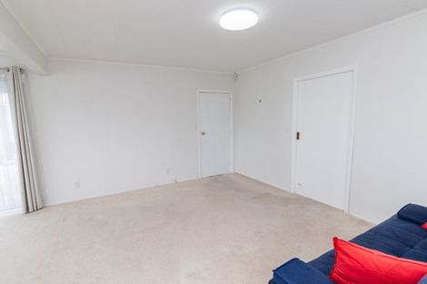 Photo of property in 124 Naenae Road, Naenae, Lower Hutt, 5011