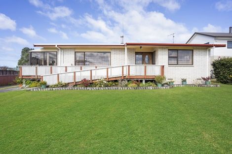 Photo of property in 163 Durrant Drive, Whangamata, 3620