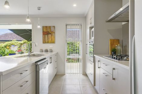 Photo of property in 37 Rochfort Crescent, Pyes Pa, Tauranga, 3112