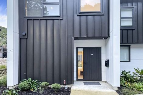 Photo of property in 18 Rua Kai Way, Brooklyn, Wellington, 6021
