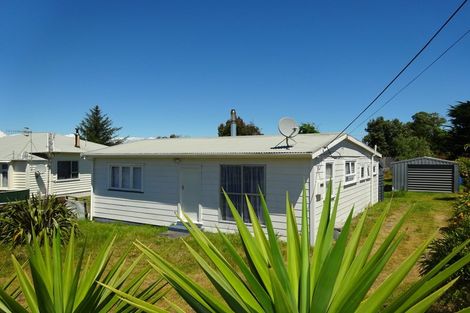 Photo of property in 36 Pratt Avenue, Foxton Beach, Foxton, 4815