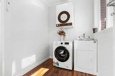 Photo of property in 19 Mcclintock Road, Massey, Auckland, 0614