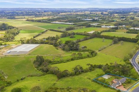 Photo of property in 411 Waitakere Road, Taupaki, Henderson, 0782