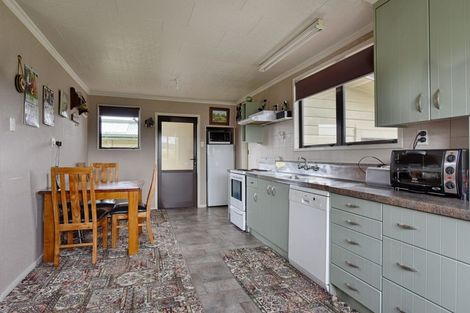 Photo of property in 26 Tokanui-haldane Road, Tokanui, 9884