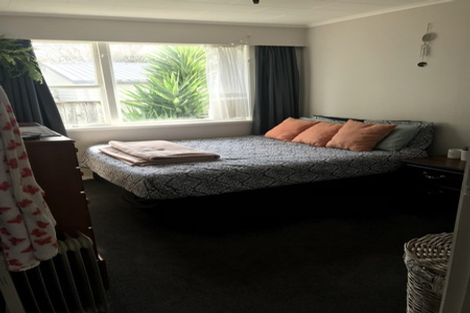 Photo of property in 2/129 Martin Street, Wallaceville, Upper Hutt, 5018