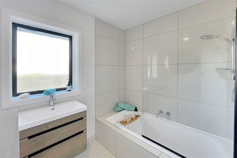 Photo of property in 110 Halswell Road, Hillmorton, Christchurch, 8025