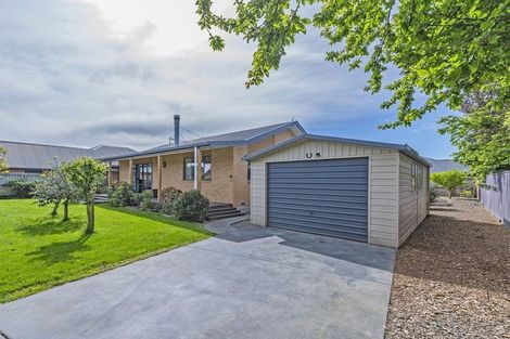 Photo of property in 13 Brooker Place, Kirwee, Darfield, 7571