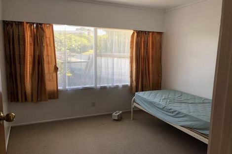 Photo of property in 1 Glenmore Road, Pakuranga Heights, Auckland, 2010