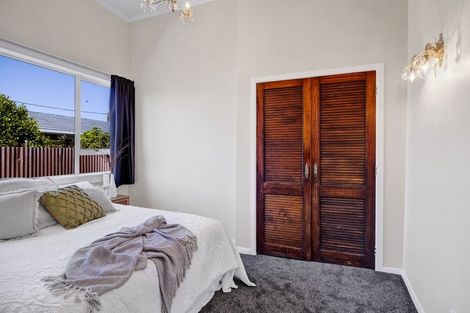 Photo of property in 25 Argyle Street, Hawera, 4610