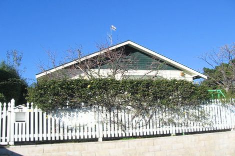 Photo of property in 18 Gladstone Road, Bluff Hill, Napier, 4110