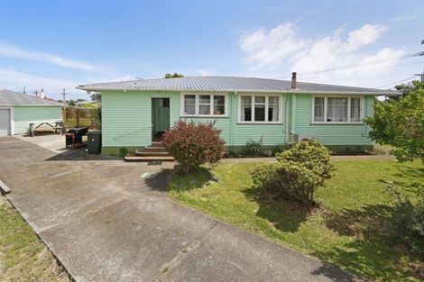 Photo of property in 74 Domett Street, Opunake, 4616