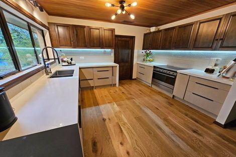 Photo of property in 18 Kaipara Road, Papakura, 2582