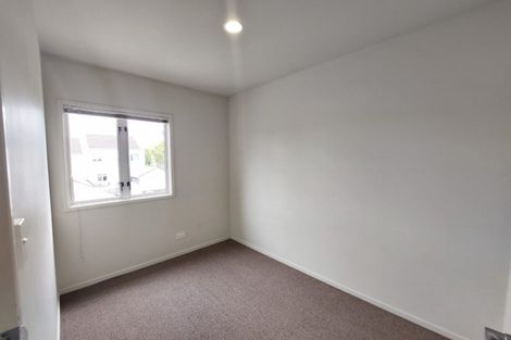 Photo of property in 71 Winery Way, Henderson, Auckland, 0612