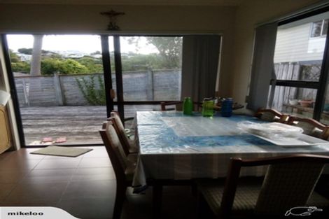 Photo of property in 12 Tetrarch Place, Totara Vale, Auckland, 0629