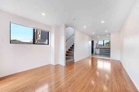 Photo of property in 2 Red Arches Road, Henderson, Auckland, 0610