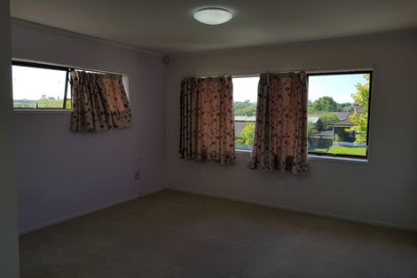 Photo of property in 65 Kurnell Drive, Botany Downs, Auckland, 2010