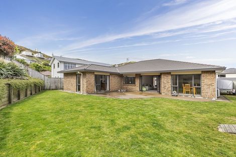 Photo of property in 159 Woodman Drive, Tawa, Wellington, 5028