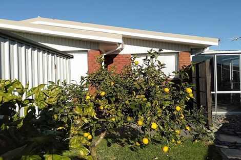 Photo of property in 5 Evelyn Place, Welbourn, New Plymouth, 4310