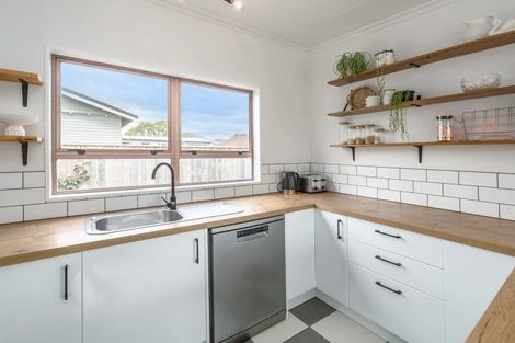 Photo of property in 30 Augustus Street, Carterton, 5713