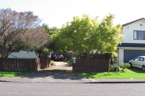 Photo of property in 1 Redwood Drive, Massey, Auckland, 0614