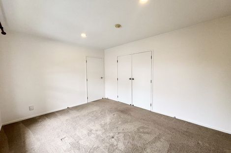 Photo of property in 2/5 Teviot Place, Totara Vale, Auckland, 0629