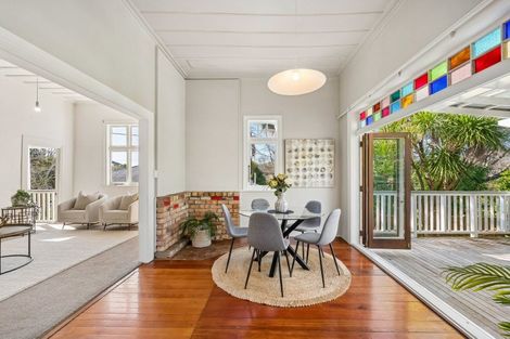 Photo of property in 5 Allenby Avenue, Devonport, Auckland, 0624