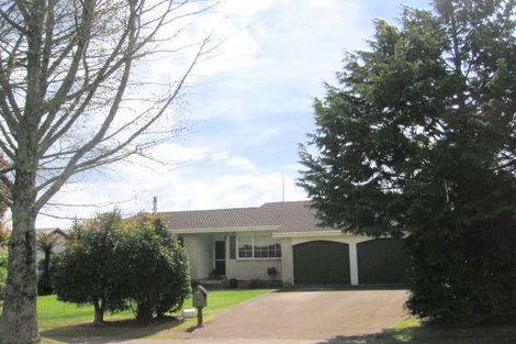 Photo of property in 14 Waitawa Place, Lynmore, Rotorua, 3010