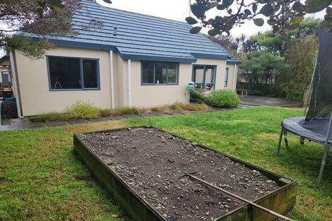 Photo of property in 112 Langdale Avenue, Paraparaumu, 5032