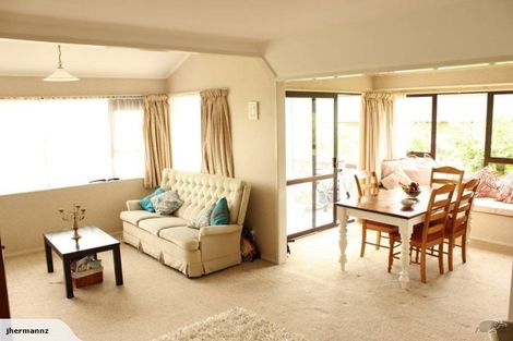 Photo of property in 39 Uxbridge Road, Mellons Bay, Auckland, 2014