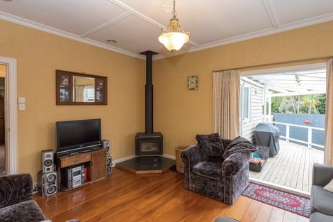 Photo of property in 263 Huatoki Street, Upper Vogeltown, New Plymouth, 4310