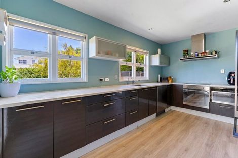 Photo of property in 32 Noall Street, Te Atatu Peninsula, Auckland, 0610