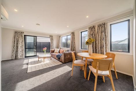 Photo of property in 52 Mawai Hakona Drive, Wallaceville, Upper Hutt, 5018