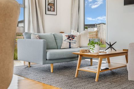 Photo of property in 3 Madden Avenue, Kumeu, 0810