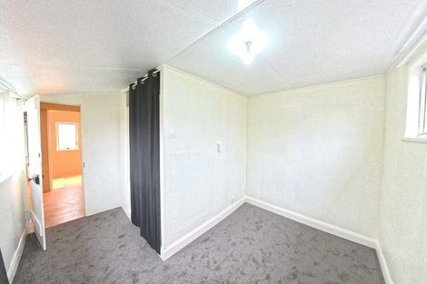 Photo of property in 4 Wood Street, Takaro, Palmerston North, 4410