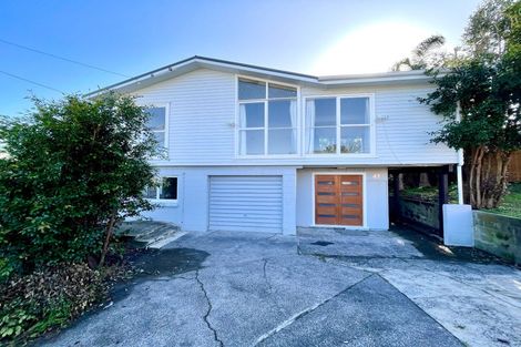 Photo of property in 47 School Road, Te Atatu South, Auckland, 0610