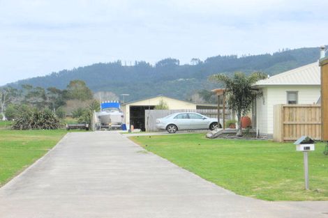 Photo of property in 10 Pipi Dune, Whitianga, 3510