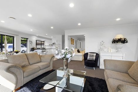 Photo of property in 10a Long Place, Frankleigh Park, New Plymouth, 4310