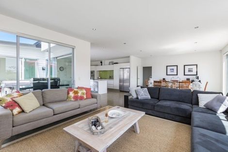 Photo of property in 3 Taumata Road, Omaha, 0986