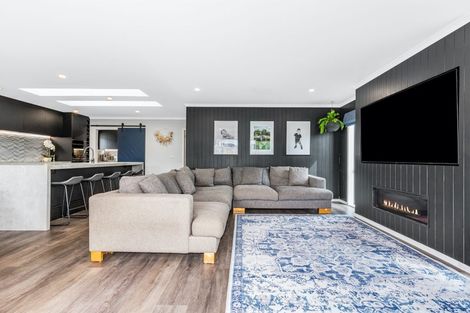 Photo of property in 4 Craigie Way, Wainuiomata, Lower Hutt, 5014